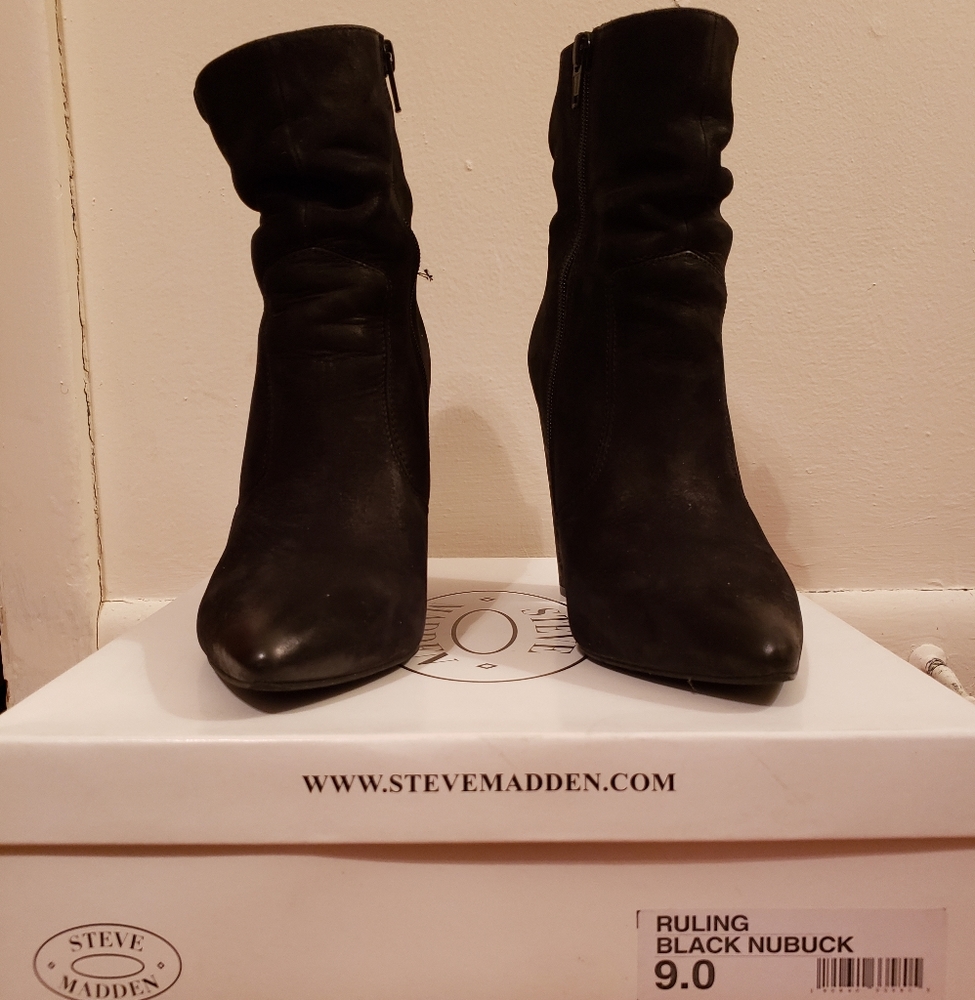 Ruling Black Bootie